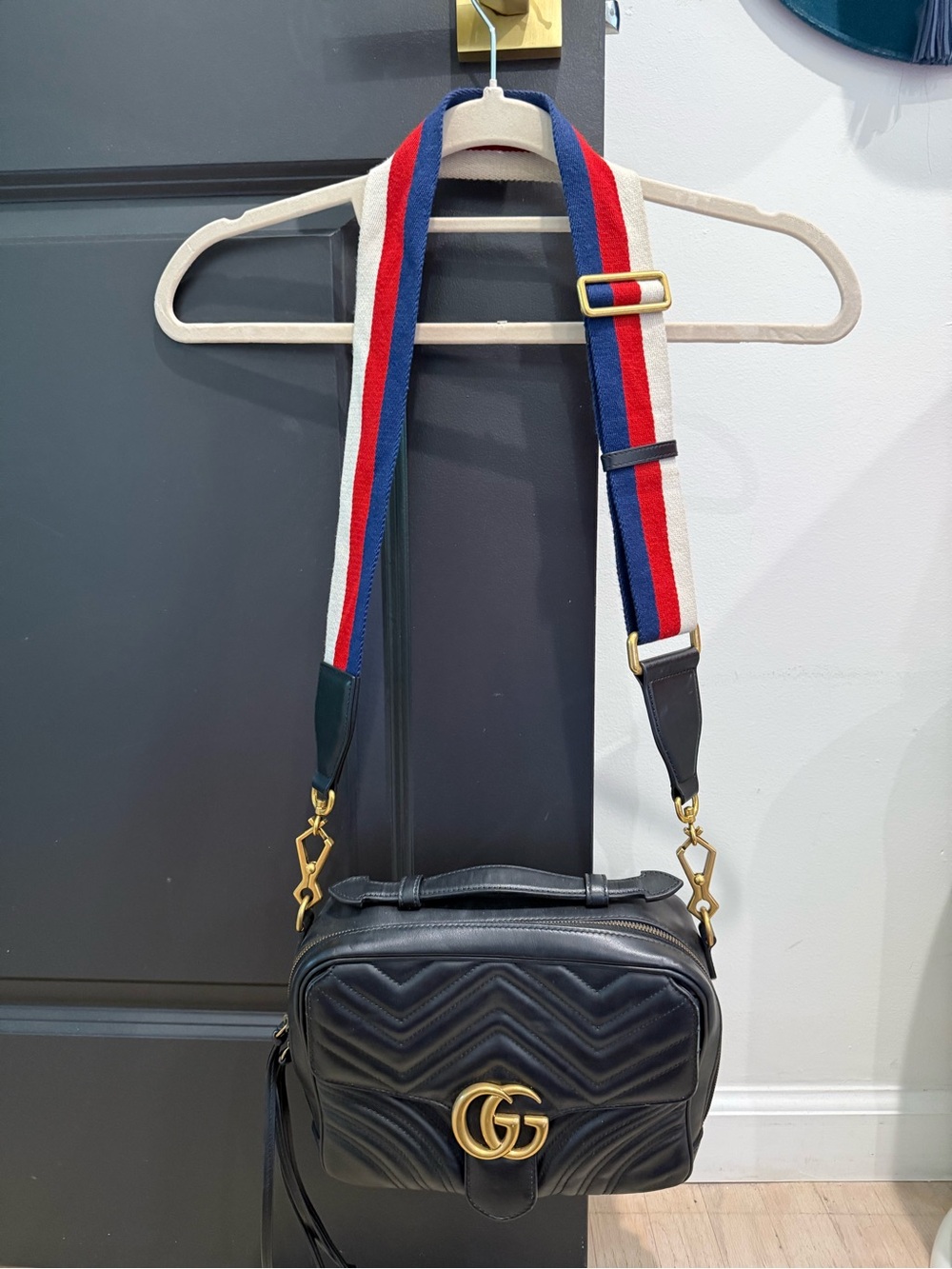 Gucci Black Chevron GG Marmont Crossbody Bag with Red/White/Blue Strap